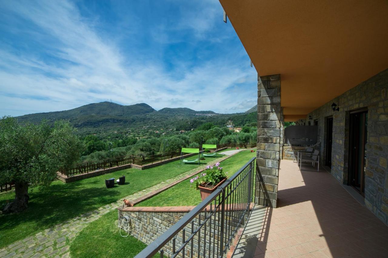 Al Boschetto Apartment Scario Bagian luar foto