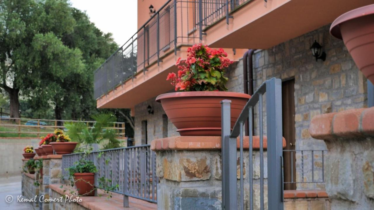 Al Boschetto Apartment Scario Bagian luar foto